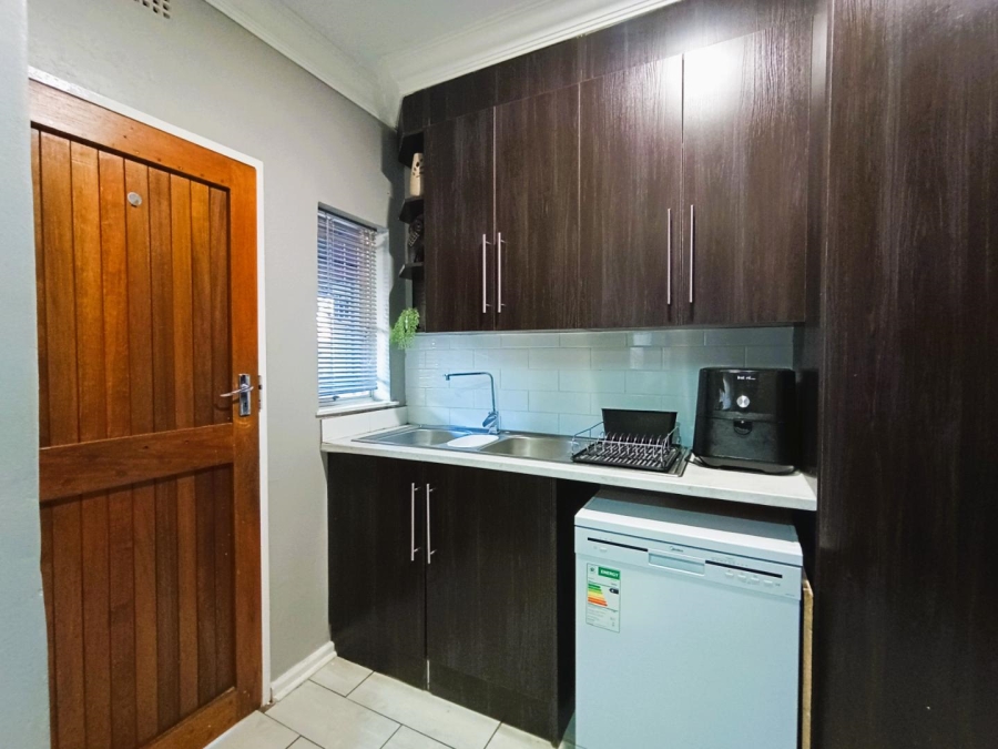 4 Bedroom Property for Sale in Langenhovenpark Free State